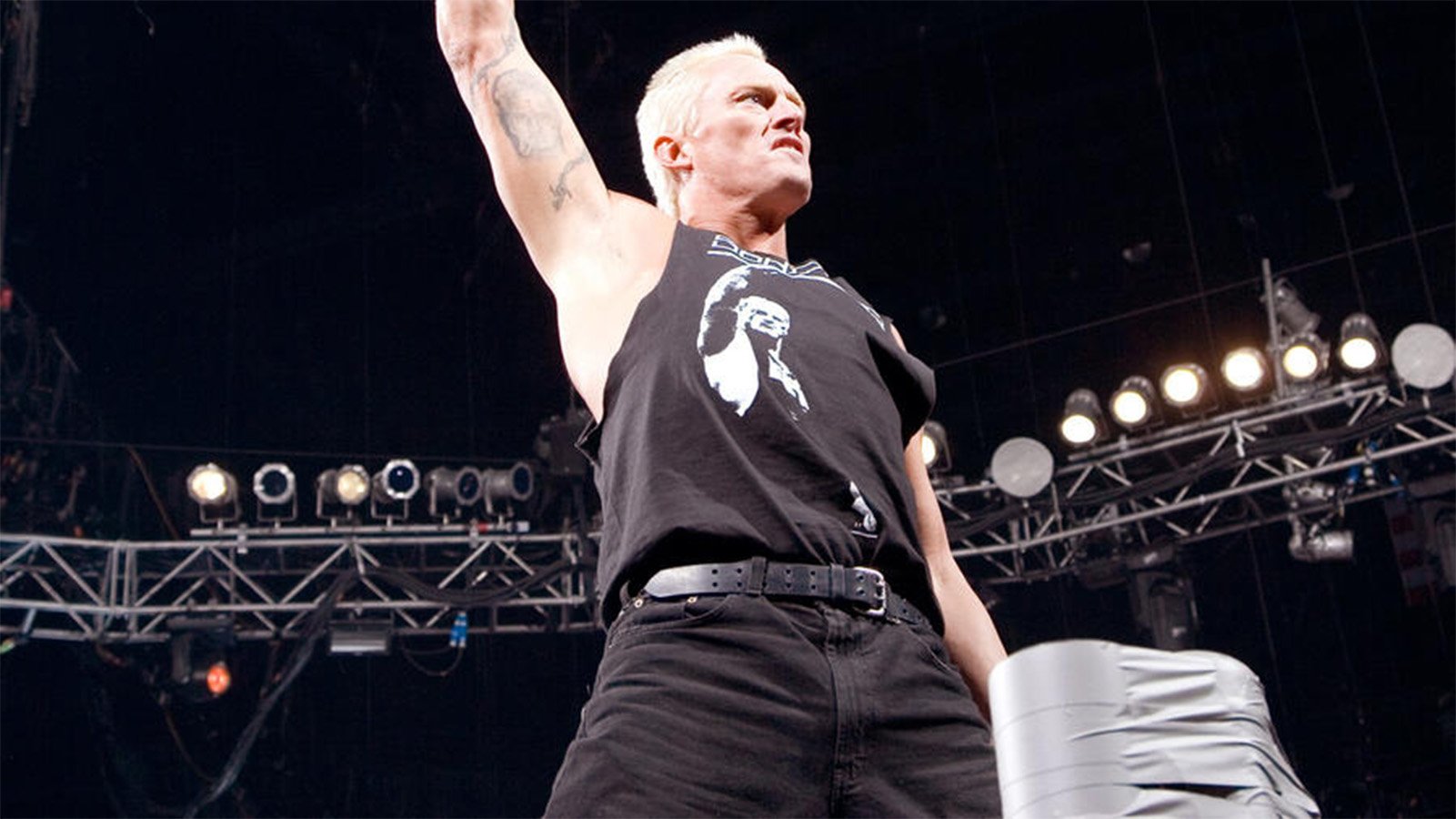 ECW's The Sandman built his legendary reputation on creating unforgettable visual moments that captivated audiences.