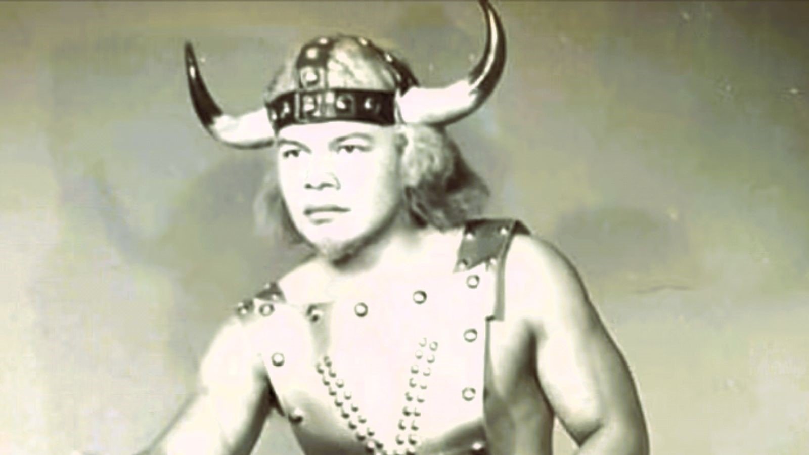 Early career photo of Salvador Pérez El Vikingo during his rise as El Salvador’s premier wrestling export in the 1970s. 