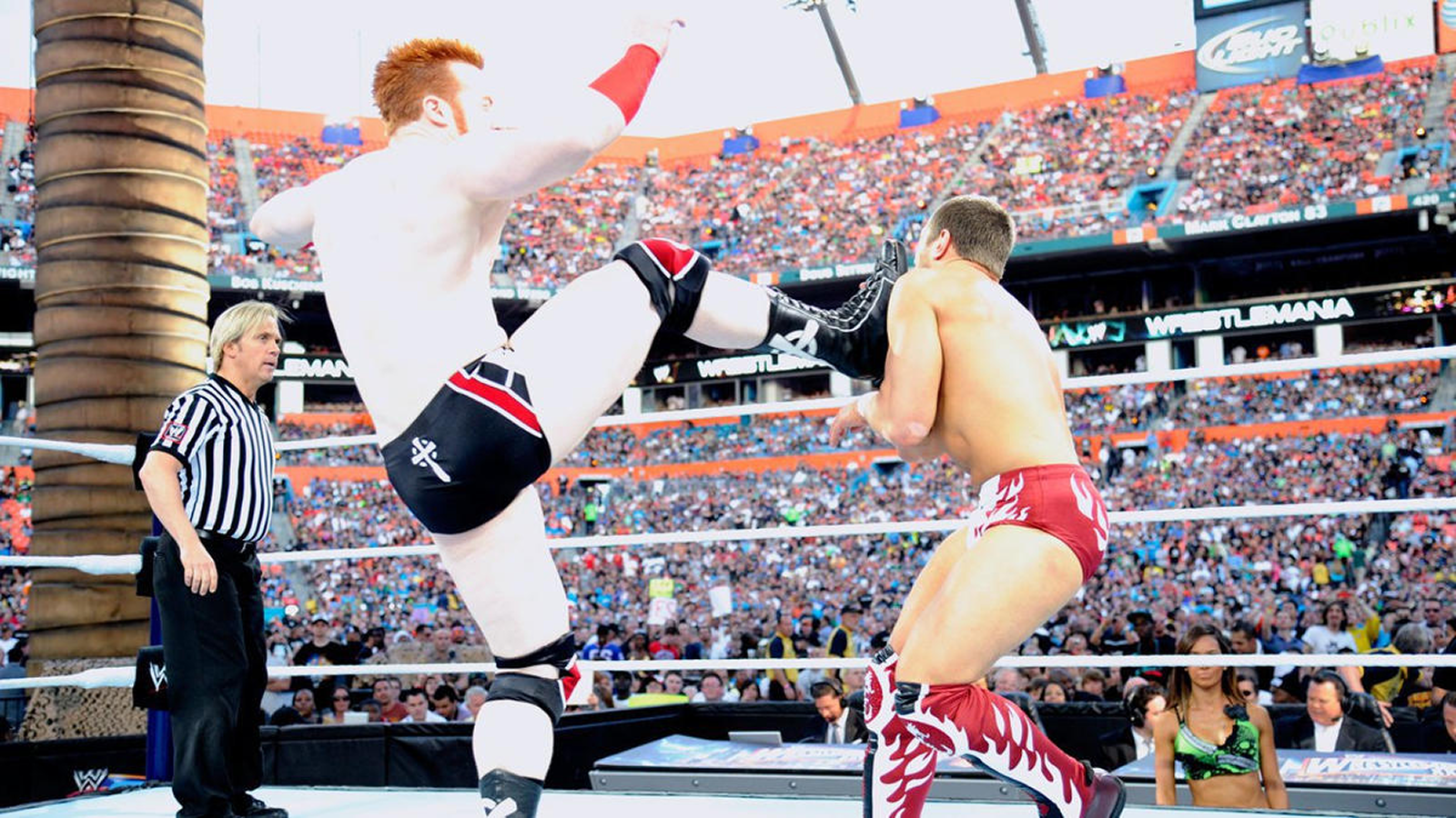 Sheamus’ Brogue Kick settles the World Heavyweight Championship in 18 seconds against Daniel Bryan during WrestleMania XXVIII’s opener. 