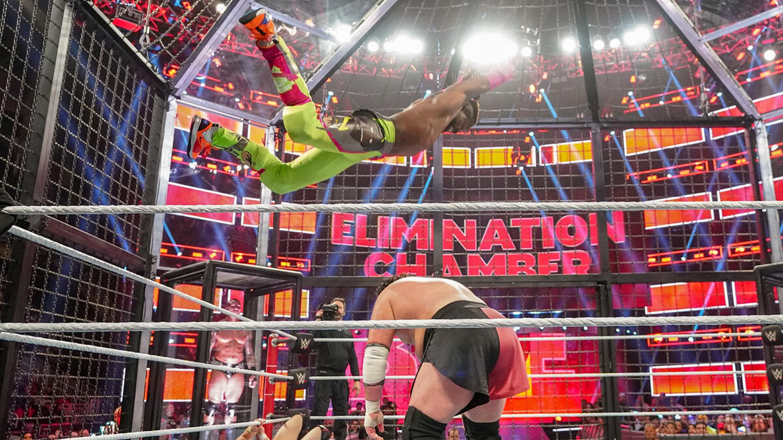 7 Elimination Chamber Moments That Broke WWE Kofi Kingston executes a top-rope splash on Samoa Joe while Randy Orton observes during the 2019 Elimination Chamber match that launched KofiMania and led to Kingston's WWE Championship victory.