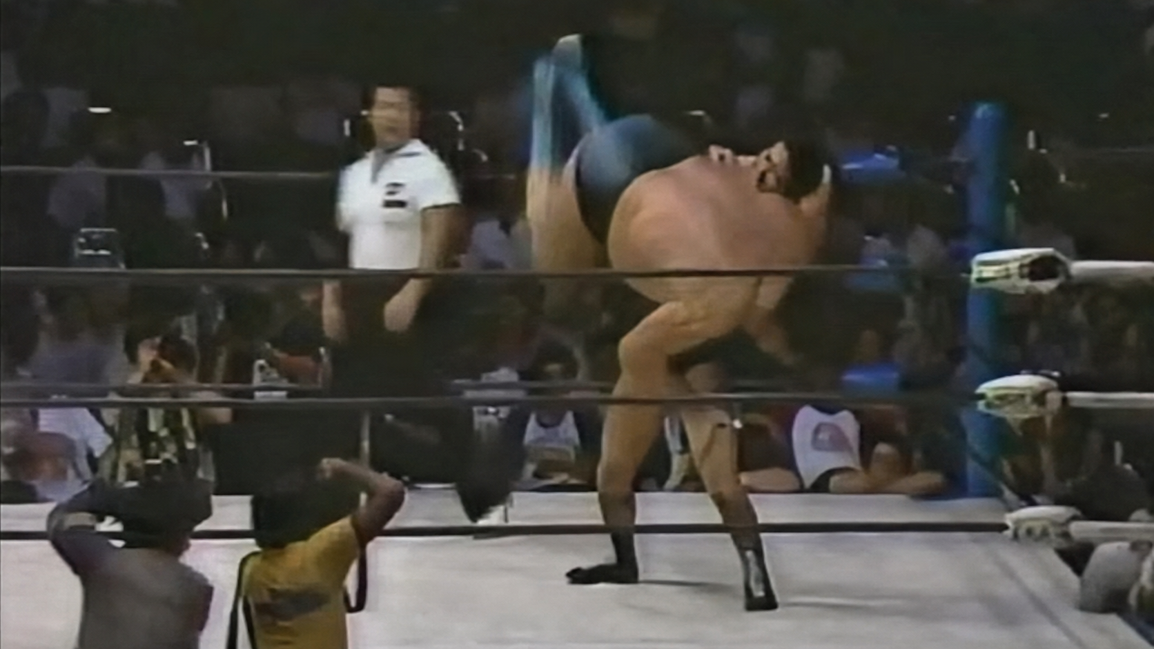 30 Times Andre the Giant Was Bodyslammed Antonio Inoki bodyslams Andre the Giant in Quezon City, Philippines, on December 8, 1984, during a New Japan Pro Wrestling international tour stop.