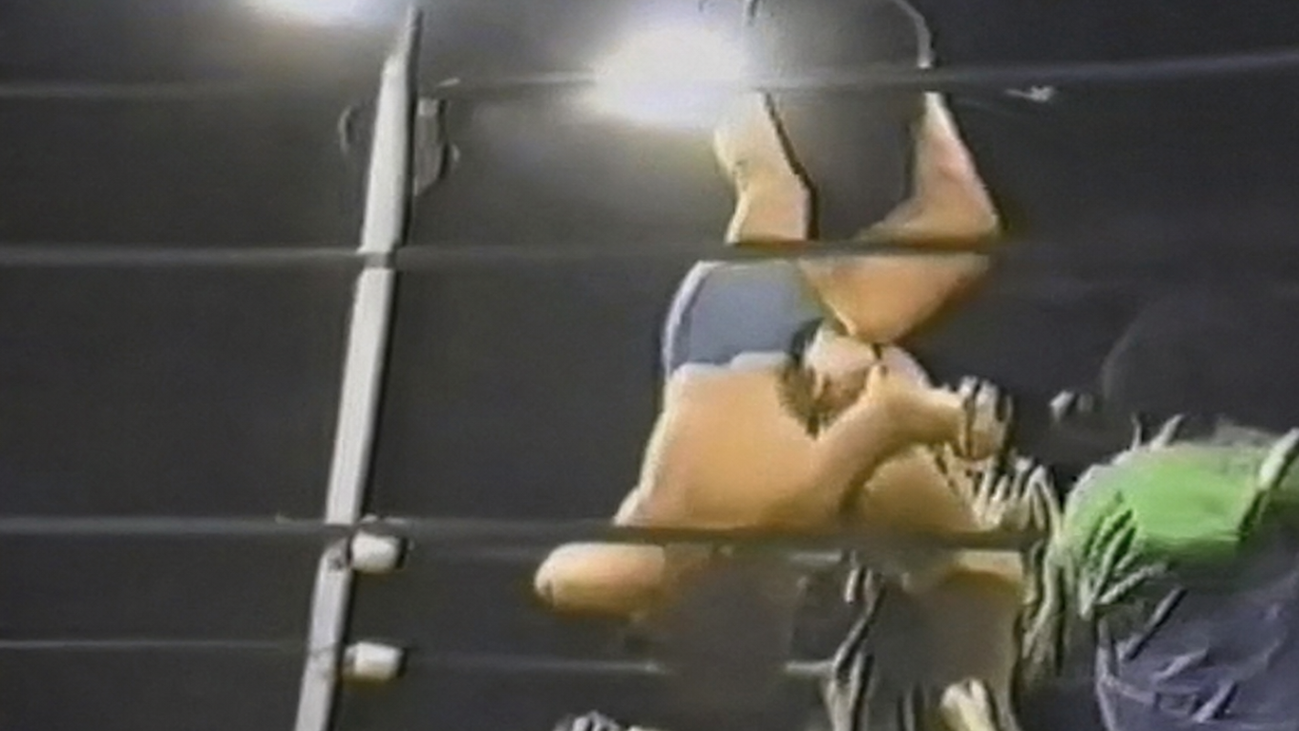 30 Times Andre the Giant Was Bodyslammed El Canek, the Universal Wrestling Association World Heavyweight Champion, bodyslams Andre the Giant twice in a single match in Naucalpan, Mexico, on February 12, 1984, then pins him.