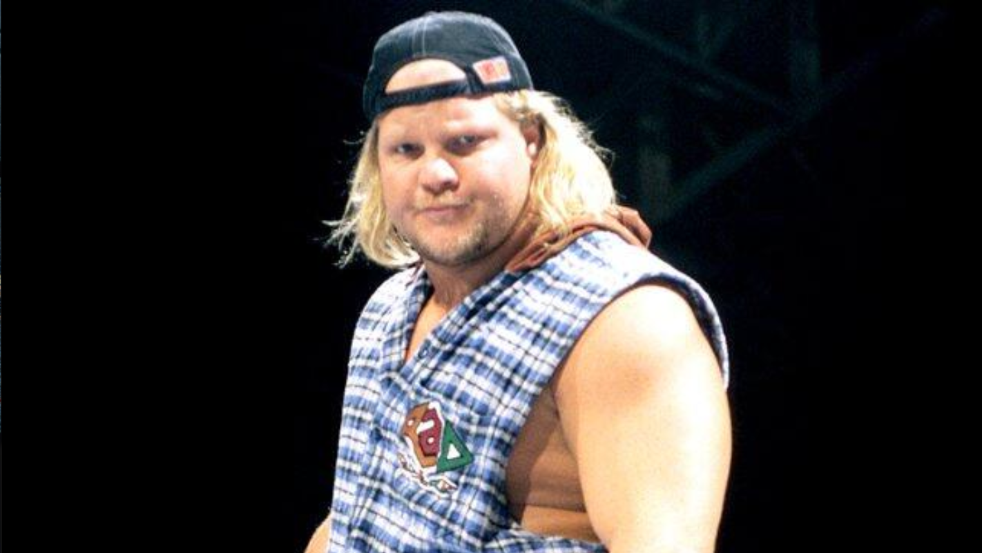 15 1990s WWF Heels That Deserve More Love! Louie Spicolli as Rad Radford, the grunge-era WWF heel, during his 1995 to 1996 run with the company