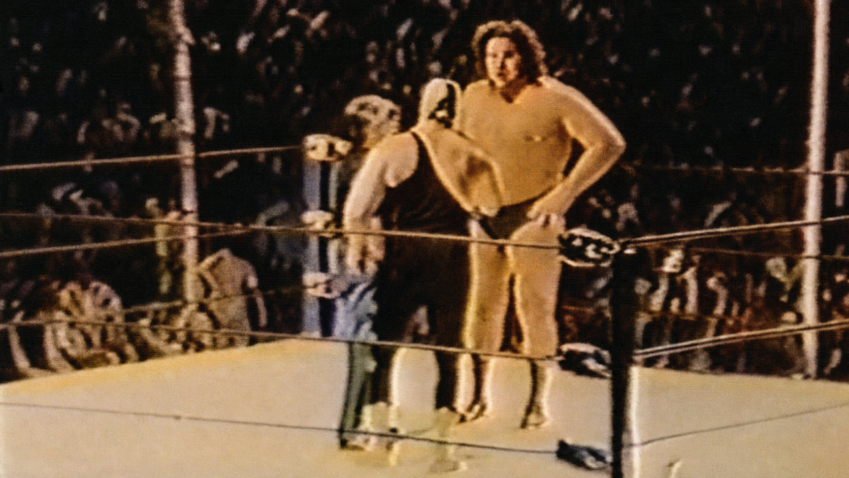 30 Times Andre the Giant Was Bodyslammed The Masked Superstar (Bill Eadie) and Andre the Giant face off in 16mm house show footage from Mid-Atlantic Championship Wrestling, 1978. This is not the match in which Eadie bodyslammed Andre, as no footage of that specific bout has been recovered.