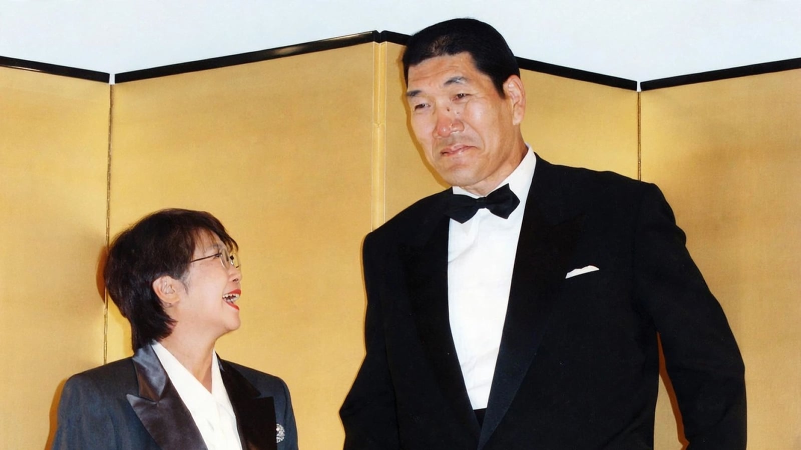 Giant Baba's Hidden Illness: The Secret He Took to His Grave Shohei Baba and his wife Motoko Baba at his 35th anniversary celebration in professional wrestling, 1995.