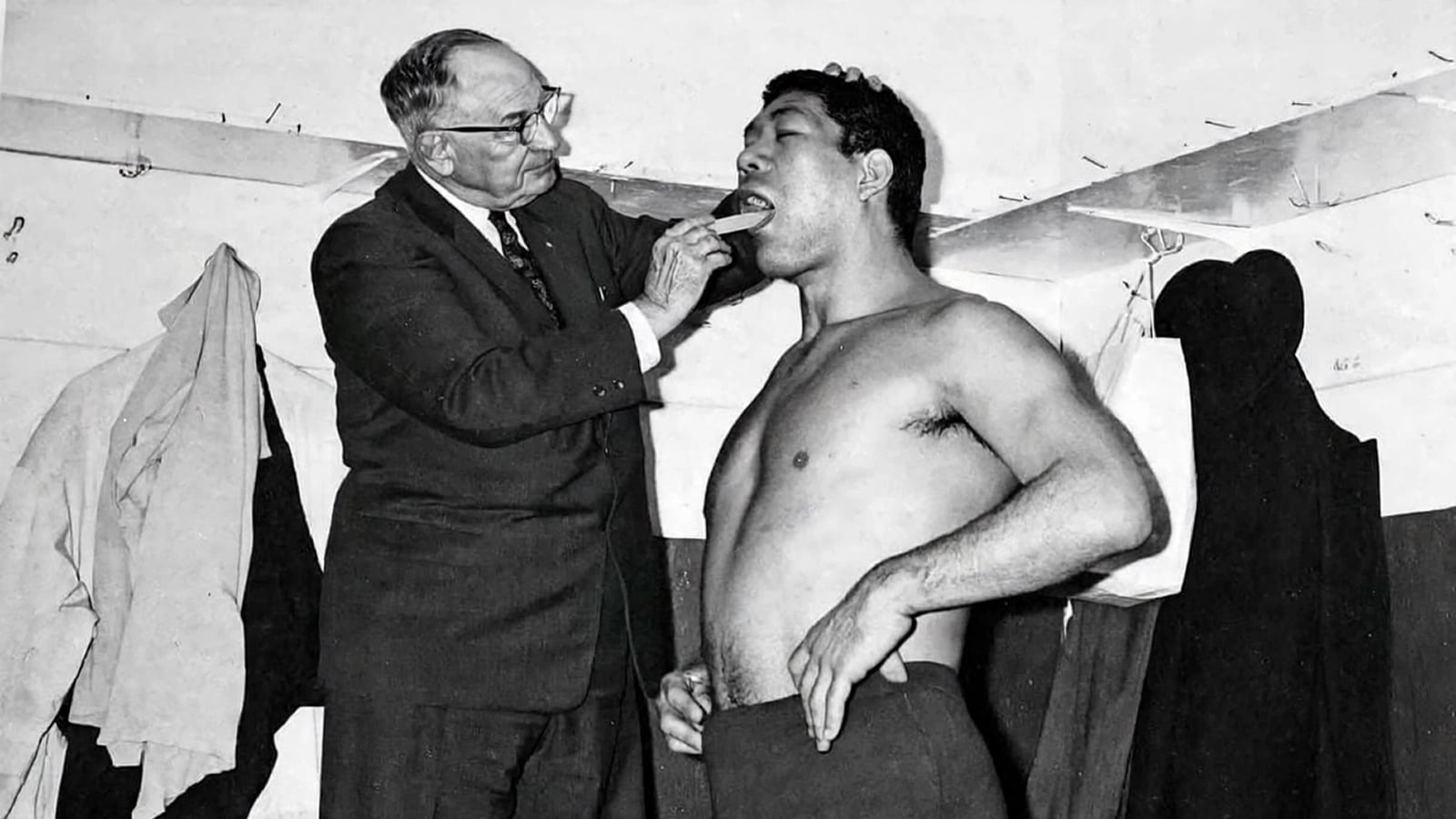 Giant Baba's Hidden Illness: The Secret He Took to His Grave Shohei Baba (Giant Baba) undergoes a pre-match physical examination during his early 1960s tour of the United States.