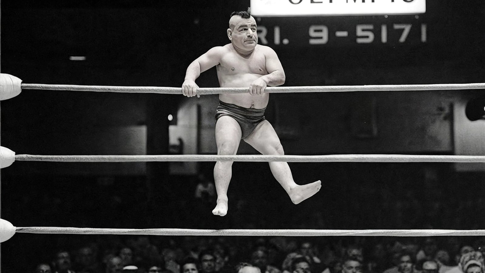 21 Little People Wrestlers Who Built a TV Wrestling Boom Little Beaver, a popular Quebec wrestler and longtime rival of Sky Low Low